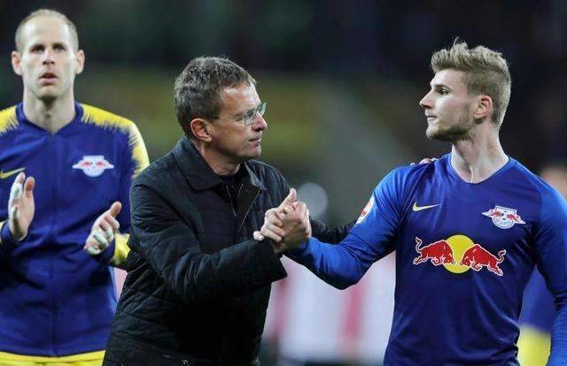 篮球火箭旧将回归休城，粉丝热烈欢迎