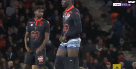 武体集团官方：武汉体育中心将改建为8万坐席专业足球场（武体集团宣布：武汉体育中心将升级改造为8万座专业足球场）