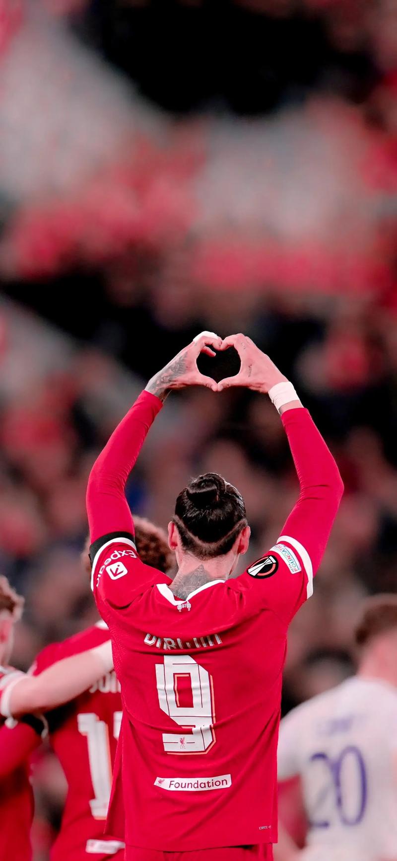 皇马对阵塞尔塔大名单：阿诺德因伤缺阵，卡马文加在列