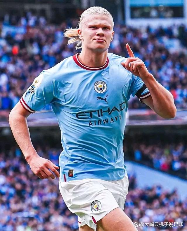 足球中超球员获选月最佳，数据联盟第一