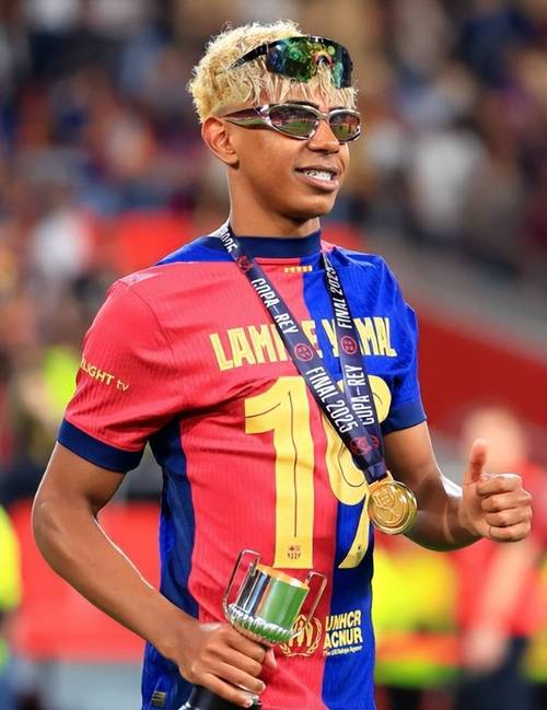 随着蓉城2-2，海港0-0，亚冠精英最新积分榜：中超三队包揽后三位（蓉城2-2、海港0-0后，亚冠精英积分榜更新：中超三队占据末三位）