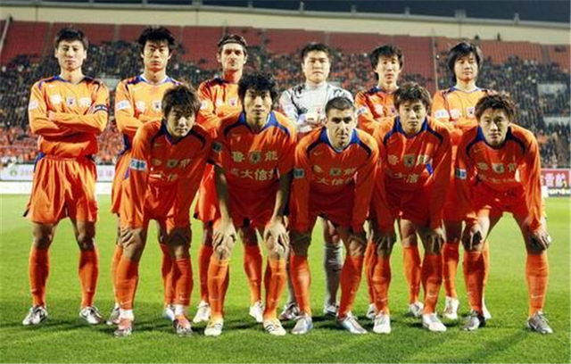 杜兰特：你永远都不知道阿门每晚会做些什么，因为他无所不能