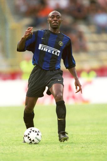 孙继海：邵佳一是现阶段适合担任国足主帅的人（孙继海认为邵佳一最适合出任国足主帅）