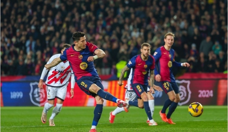 英媒：曼联准备以3000万英镑的价格出售霍伊伦