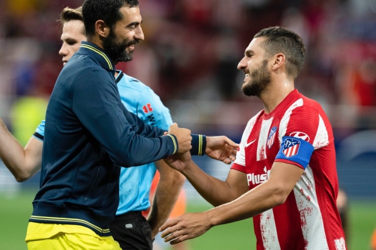 英超-攻击线哑火达洛特破门 曼联1-1西汉姆近5轮仅1胜（英超：达洛特破门仍难救主，曼联1-1西汉姆，近5轮仅一胜）