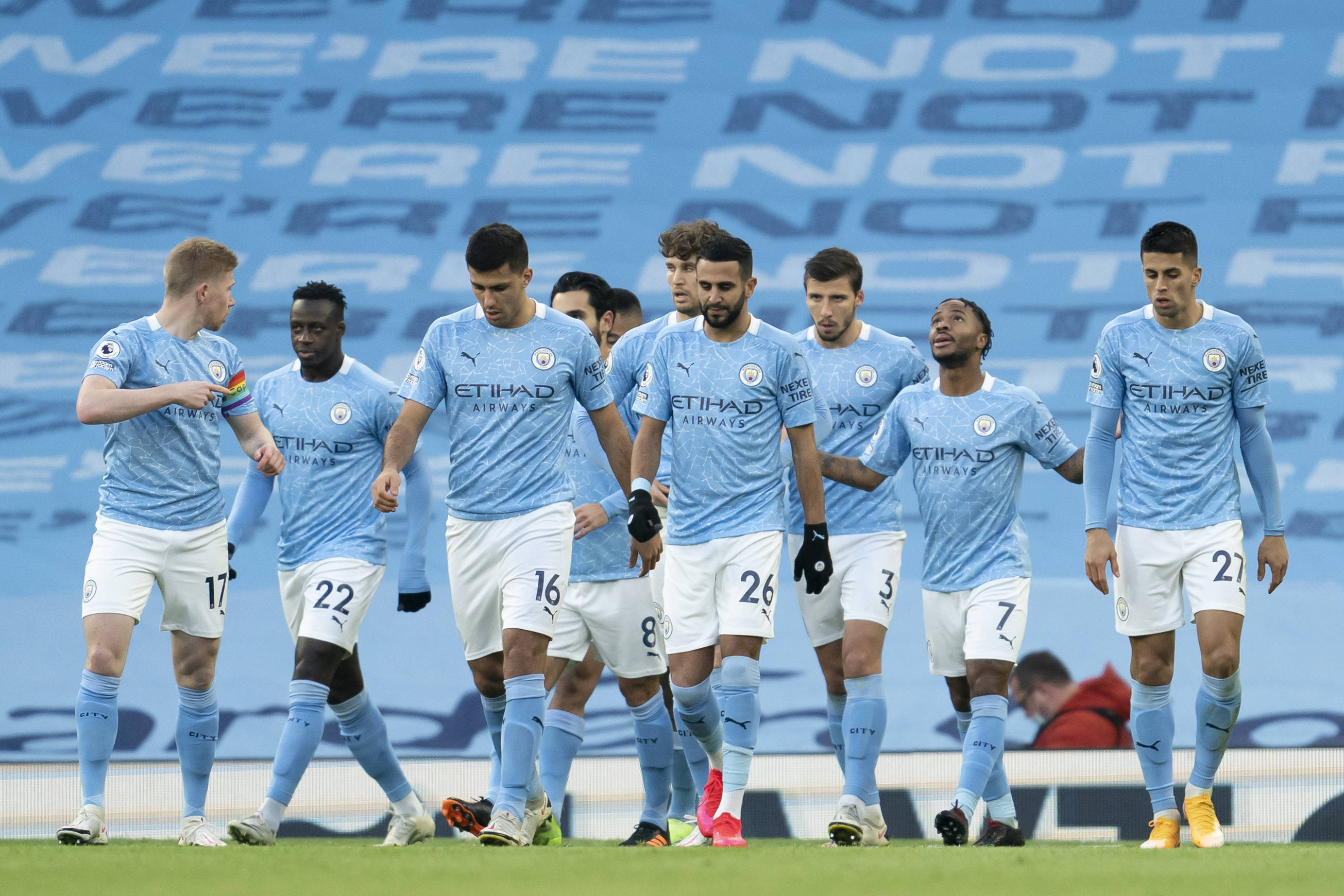 5-1变5-4！曼城险被富勒姆羞辱错失三分，瓜帅：吓得我头发都掉光了（5-1险成5-4！曼城险被富勒姆羞辱丢分，瓜帅打趣：吓得我头发都没了）