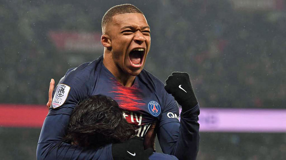 随着曼城1-2，利物浦0-3，英超最新争冠形势出炉：天助阿森纳得利（曼城1-2失利、利物浦0-3折戟，英超争冠新局：阿森纳渔翁得利）