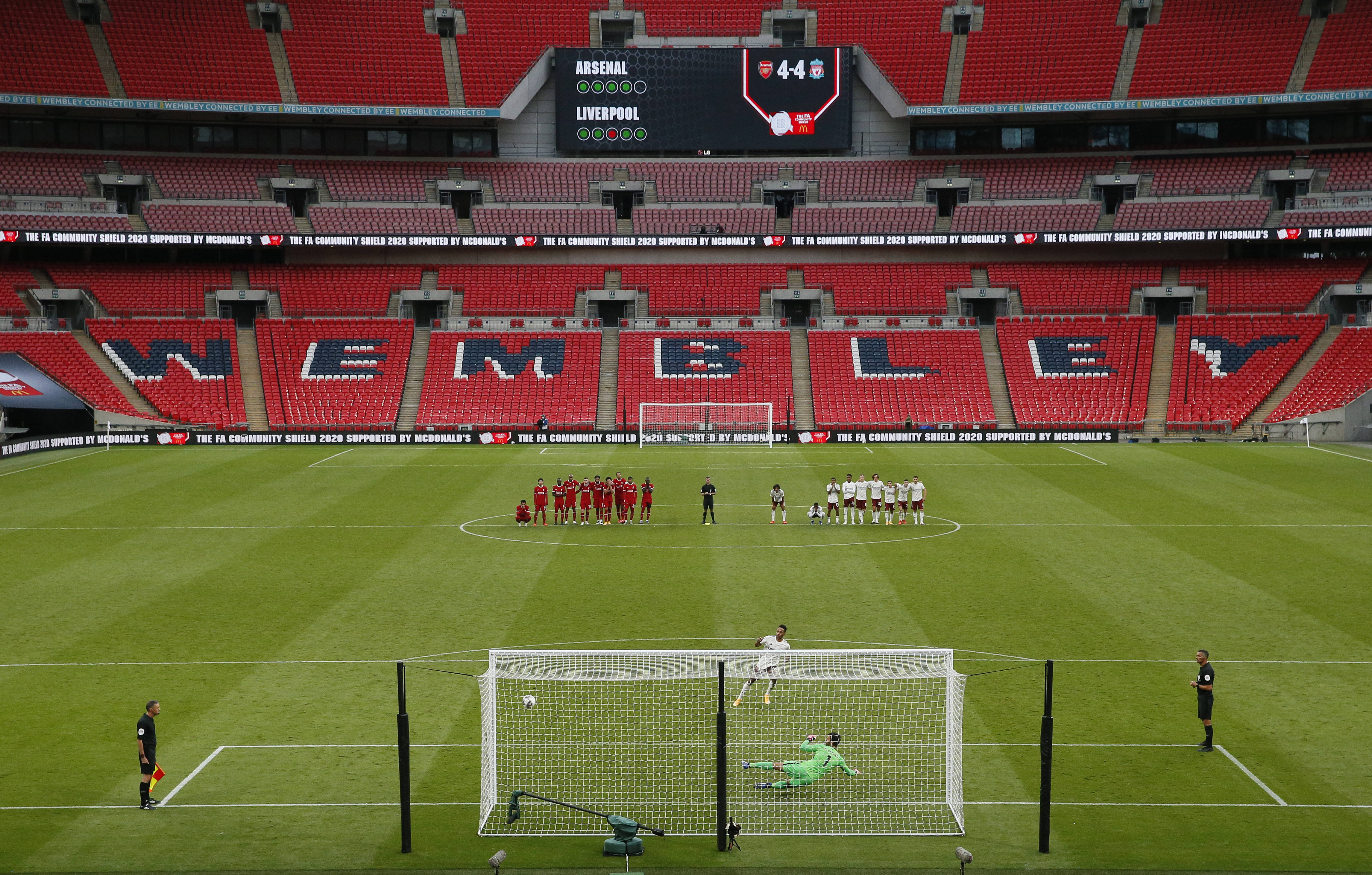 柔佛主帅：球员们在与申花的比赛中表现非常出色，我非常满意（柔佛主帅盛赞球员对阵申花的表现：非常满意）