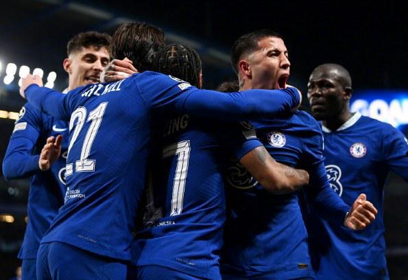 步行者和公牛均陷入困境，争夺季后赛资格，形势严峻。