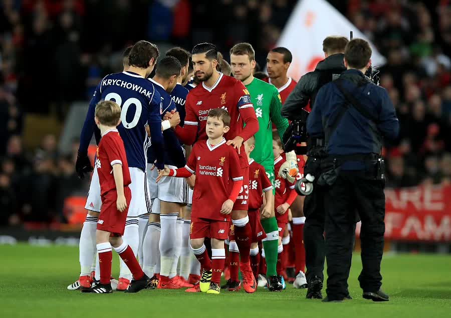 核心缺阵！布克因伤缺席对雷霆的NBA杯关键战