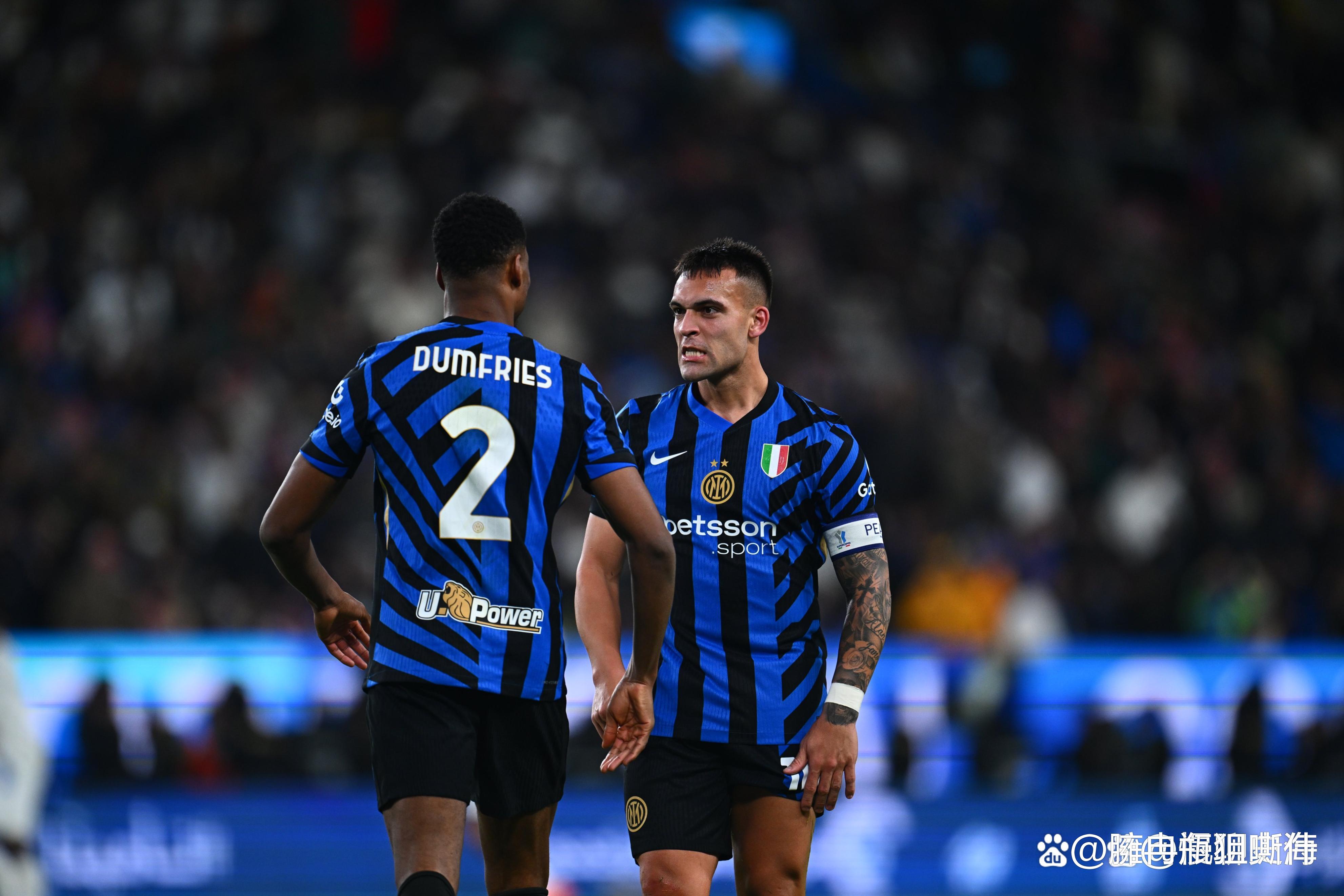 记者：苏亚雷斯接近与迈阿密国际续约一年，预计年底达成协议（记者称苏亚雷斯有望与迈阿密国际再签一年，协议预计年末敲定）